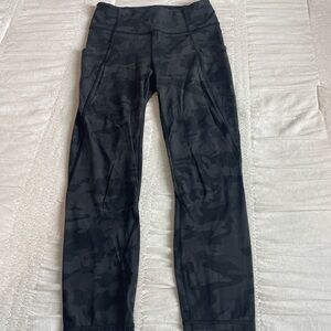 Lululemon Athletica Black Camo Crop Leggings